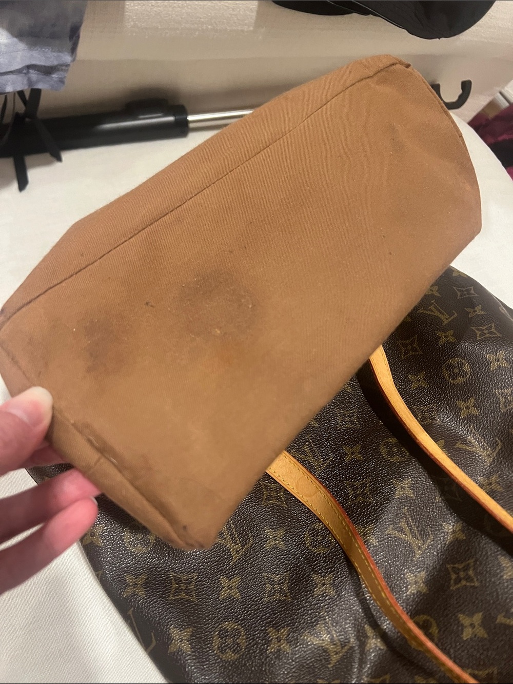 Louis Vuitton Cabas Mezzo Monogram Shoulder Tote - Picture 15 of 16